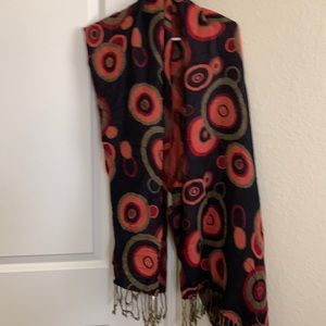 Beautiful wrap for any ocassion and keeps warm